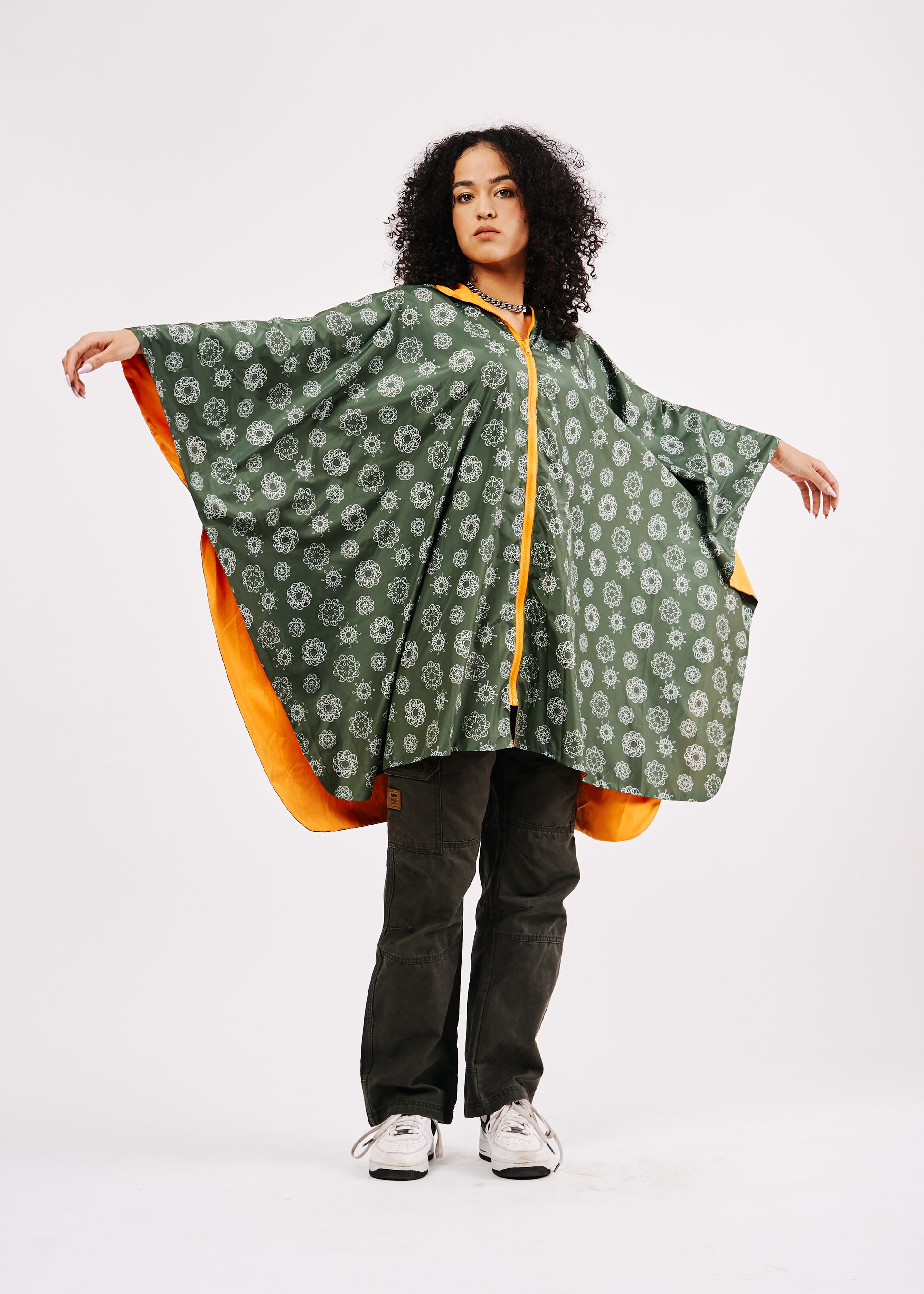 MANDALA GREEN                                                        .