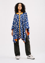 Load image into Gallery viewer, PINEAPPLE BLUE-Adults Poncho
